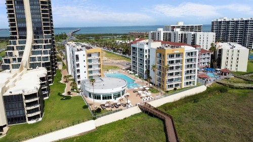 Peninsula Island Resort & Spa - image 16