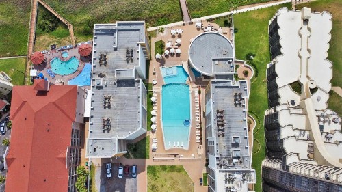 Peninsula Island Resort & Spa - image 18