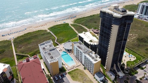 Peninsula Island Resort & Spa - image 22