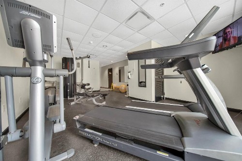 Peninsula Island Resort & Spa - image 40