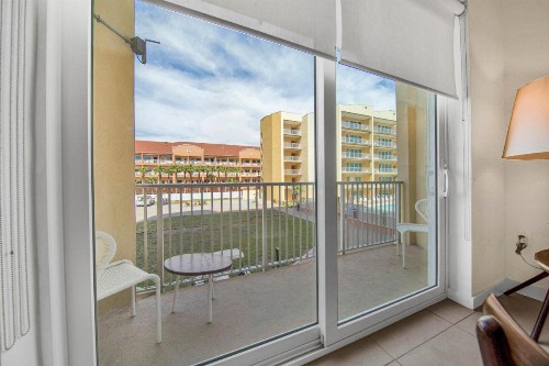 Peninsula Island Resort & Spa - image 48