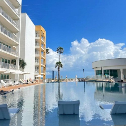 Peninsula Island Resort & Spa - image 50
