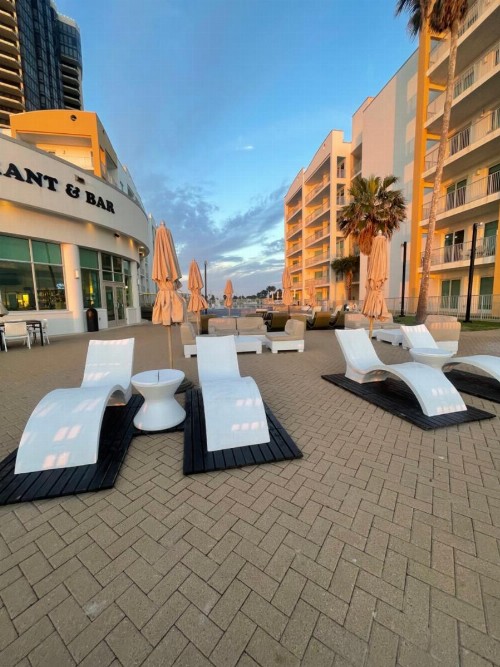Peninsula Island Resort & Spa - image 8