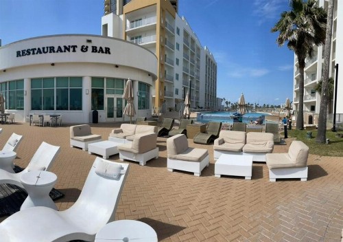 Peninsula Island Resort & Spa - image 9