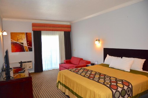 Blue Bay Inn and Suites - image 15