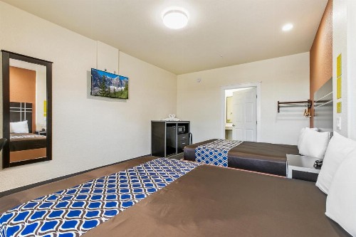 Lighthouse Inn - image 26