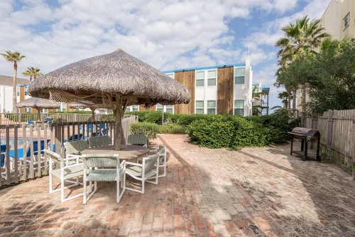 La Playa Condominium 209 - image 6