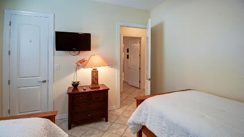 Escape Condominiums #8 - image 4