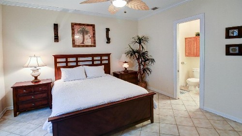 Escape Condominiums #8 - image 6