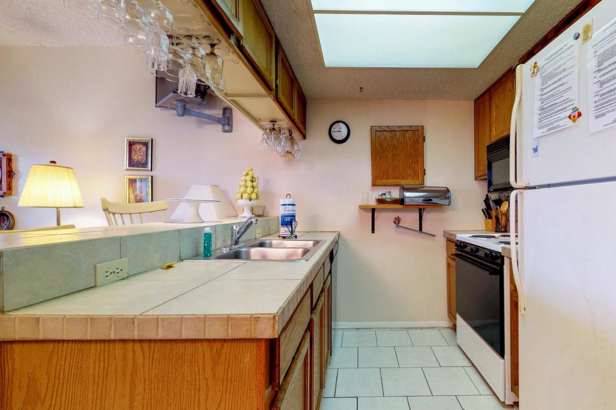 Ventura Condominiums #208 - image 7