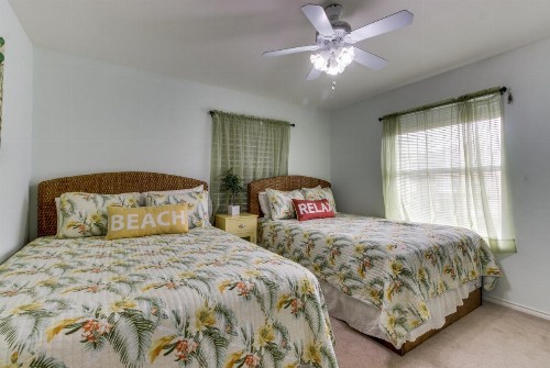 Turquoise Retreat - image 11