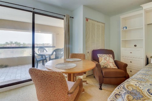 Marina Retreat - image 10