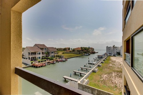 Marina Retreat - image 8
