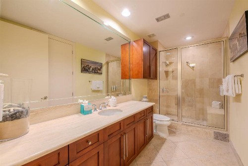 Beachfront 3 Bedroom Condo - image 21