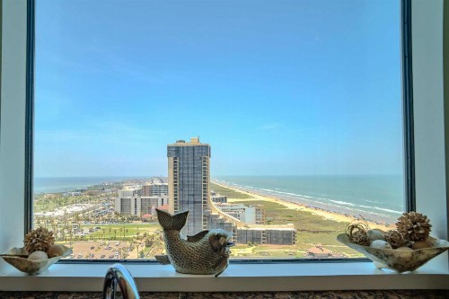 Beachfront 3 Bedroom Condo - image 32