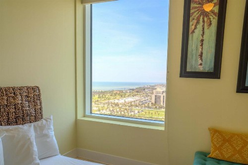 Beachfront 3 Bedroom Condo - image 41