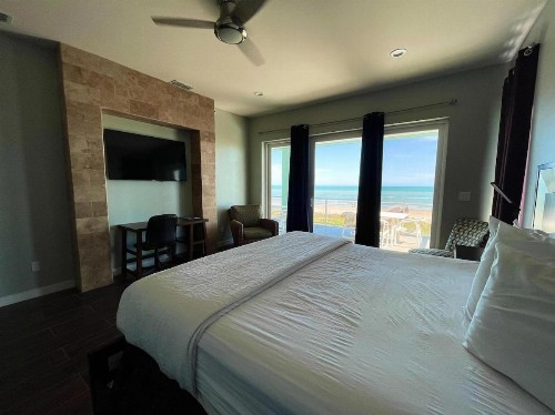 5 BEDROOM BEACHFRONT CONDO - 2nd Floor - image 24