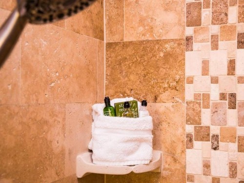 5 BEDROOM BEACHFRONT CONDO - 3rd Floor - image 10