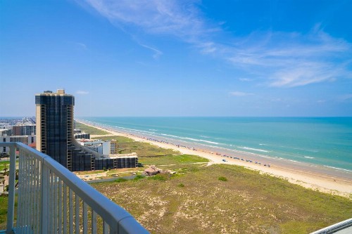 Beachfront 3 Bedroom Condo - image 10