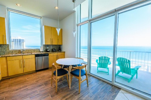 Beachfront 3 Bedroom Condo - image 24