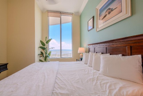 Beachfront 3 Bedroom Condo - image 25