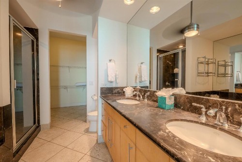 Beachfront 3 Bedroom Condo - image 28
