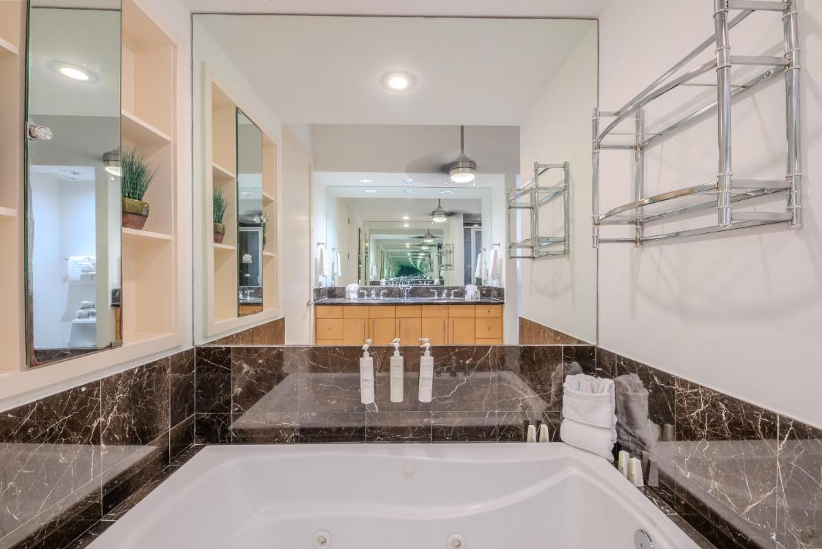 Beachfront 3 Bedroom Condo - image 3