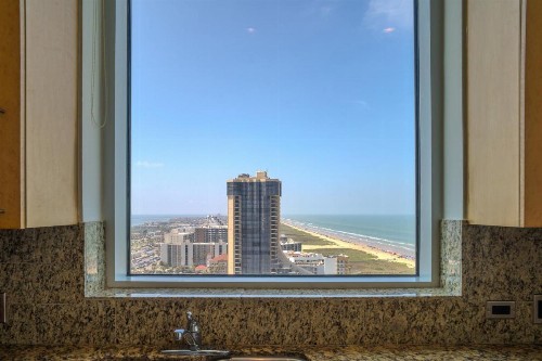 Beachfront 3 Bedroom Condo - image 31