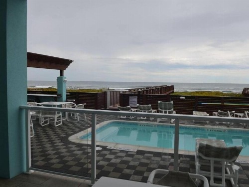 Beachfront 3 Bedroom Condo - image 15