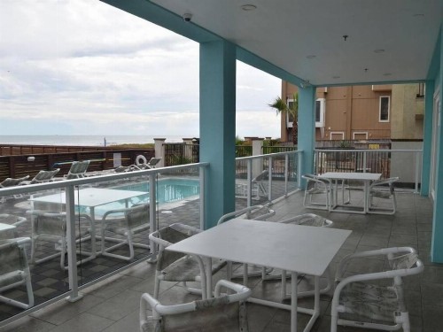 Beachfront 3 Bedroom Condo - image 18