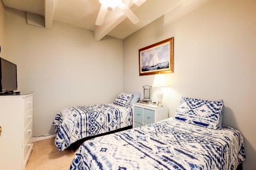 Aquarius Condos - image 4