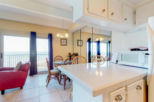 Aquarius Condos - image 8