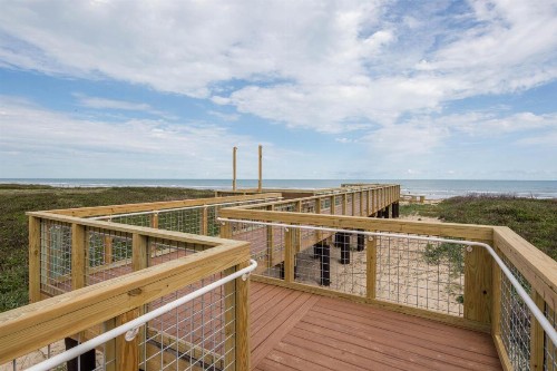 Las Puertas 201 - image 12