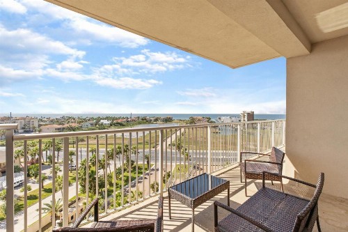 Breathtaking bayview condo 3BR beachfront resort. Solare Tower 806 - image 8
