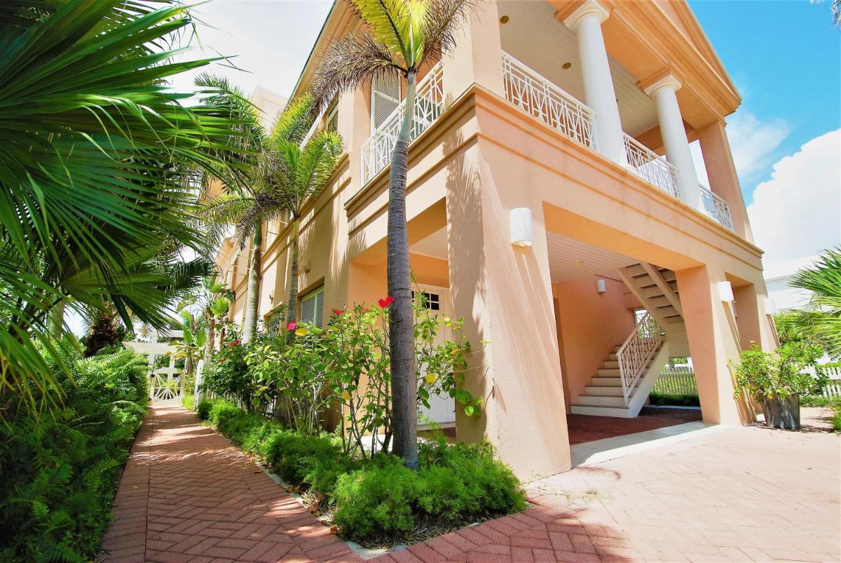 Sea Hawk - Private Beach House With Pool & Hot Tub Home - image 2