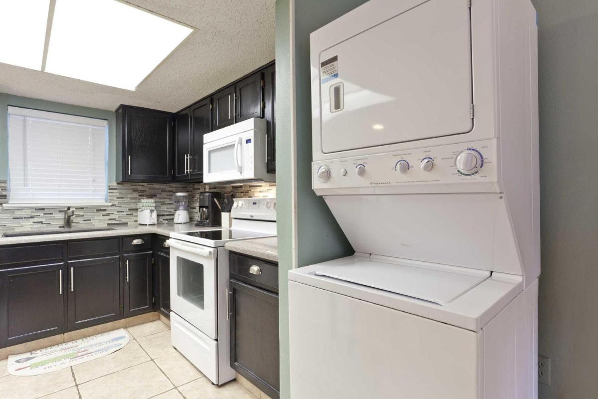 Beach View Condominiums by Padre Island Rentals - image 7