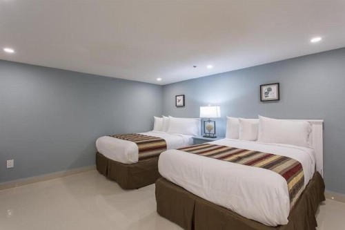 Solare Tower Condominium 2 Bedroom #405 - image 7