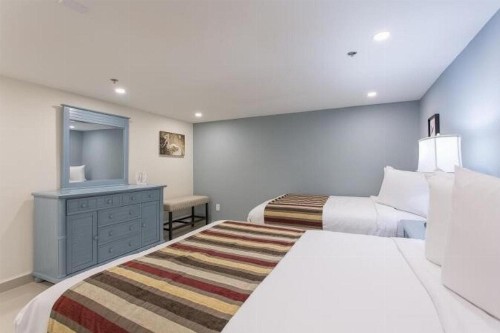 Solare Tower Condominium 2 Bedroom #405 - image 9