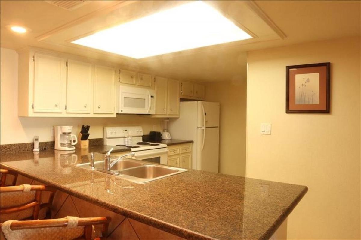 Saida IV Condos S4508 - image 6