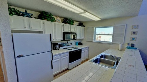 MORNINGBREEZE 1302 condo - image 6
