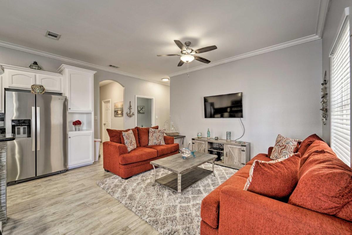 Island Retreat with Shared Pool - Walk to Beach - image 7