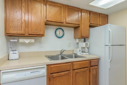 Tiki 208 - image 9