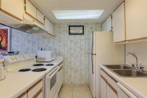 Tiki 120 - image 18