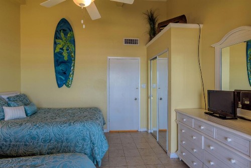 Tiki 332 - image 18