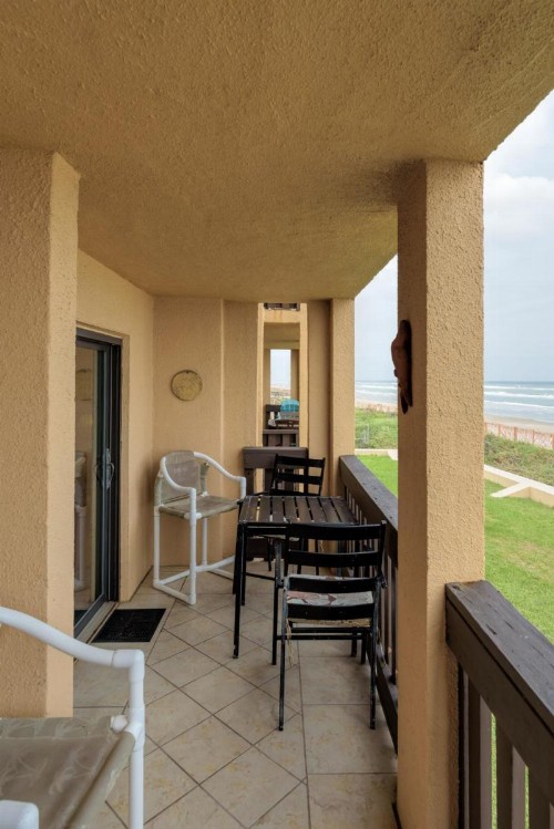 Tiki 230- Beach Please - image 21