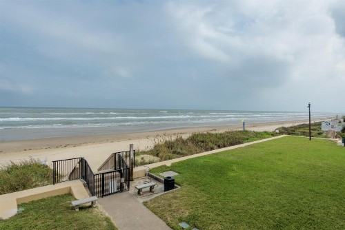 Tiki 230- Beach Please - image 7