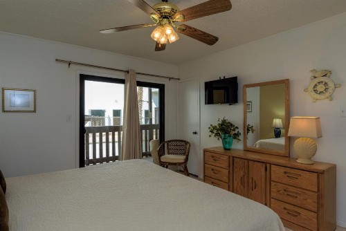 Tiki 218 - image 2