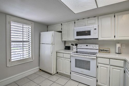 Cozy South Padre Island Condo with Beach Views! - image 9