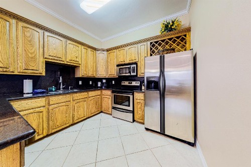 Escape Condominiums #7 - image 3