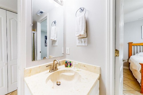 White Granite - image 12